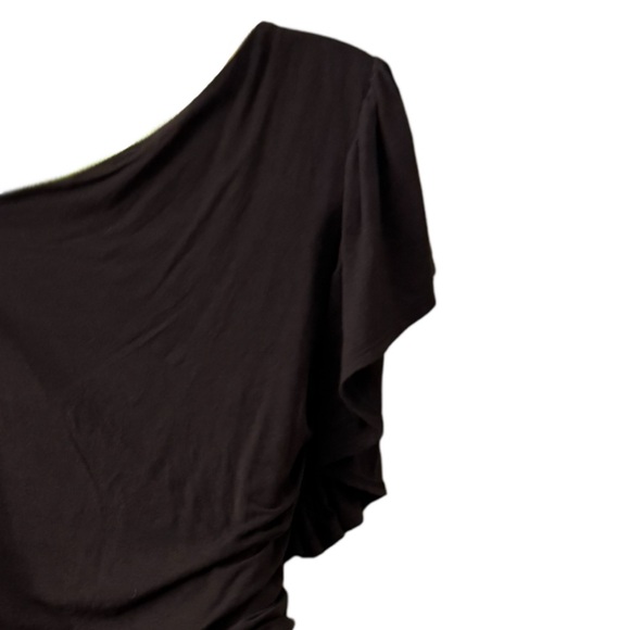 MADISON THE LABEL • One-Shoulder Ruffle Flutter Sleeve Ruched Top - Picture 4 of 6